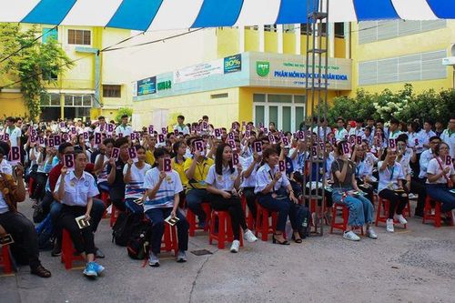 Hấp dẫn cuộc thi tiếng Anh 'Star Awards 2020'