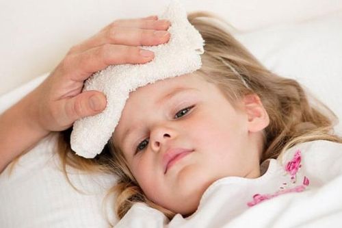 Dấu hiệu trẻ mắc bệnh viêm phổi vào mùa hè, cha mẹ nhất định phải biết