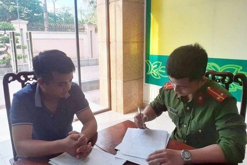 Từ chối mua đất, khách hàng bị nhân viên bất động sản 'khủng bố'
