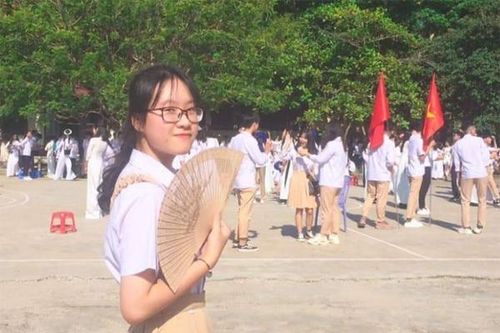 Nữ sinh Lào Cai đoạt giải Nhất cuộc thi 'An toàn giao thông cho nụ cười ngày mai' cấp quốc gia