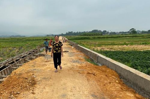 Nữ trưởng xóm được dân tin yêu