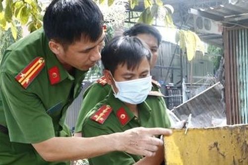 Nổ bình khí nén, chủ tiệm vá lốp ô tô tử vong