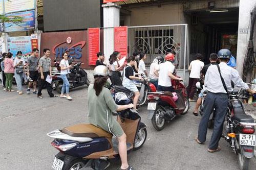 Hàng nghìn người dân được trợ cấp thất nghiệp do dịch Covid-19