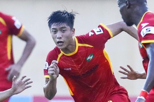 Phan Văn Đức từ chối ôm bác sĩ Choi vì người bẩn