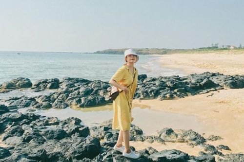 Bức tranh thiên nhiên thơ mộng ở xứ hoa vàng trên cỏ xanh