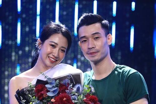 'Thả thính' thành công, chàng quân nhân sáu múi chinh phục được nữ doanh nhân xinh đẹp