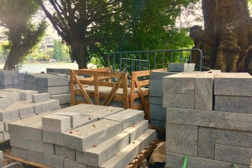 Vỉa hè Hồ Gươm được thử nghiệm lát đá hoa cương