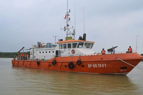 Tàu cá cùng 15 thuyền viên Nghệ An kêu cứu khẩn cấp trên biển