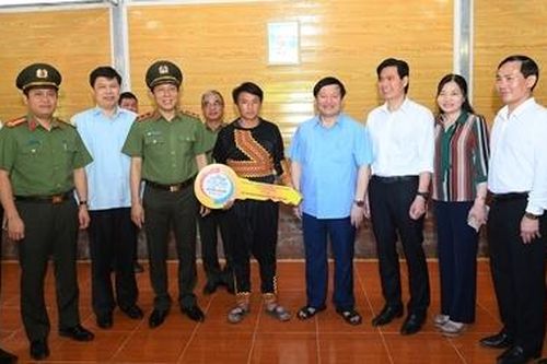 Hỗ trợ xây dựng, sửa chữa nhà ở cho gần 1.400 hộ khó khăn tại huyện Vân Hồ