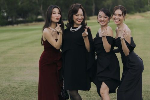 Dàn sao 'Gái già lắm chiêu' Ninh Dương Lan Ngọc, Diễm My 9x hội ngộ tại Huế