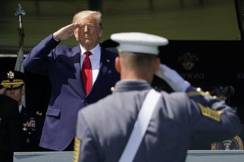 Trump tuyên bố chấm dứt những cuộc chiến bất tận ở nước ngoài