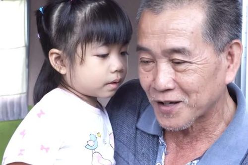 Trái tim lớn của những người cha không có công sinh