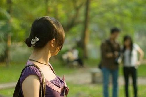 Vợ chết lặng khi 'chạm mặt' chồng chưa cưới của cô đồng nghiệp thân thiết