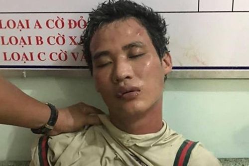 Quật ngã đối tượng 'ngáo đá', giải cứu 2 mẹ con bị khống chế