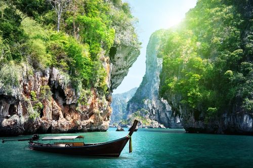 Vietjet tiên phong khai thác trở lại tại sân bay Phuket (Thái Lan)