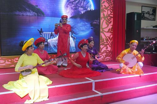 Liên hoan giao lưu thơ nhạc ba miền tại Đà Lạt