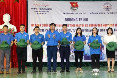 Ra quân Chiến dịch Thanh niên tình nguyện hè