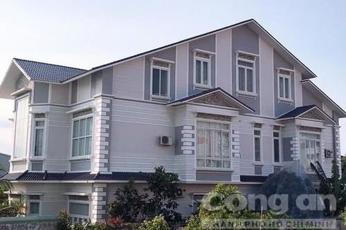 5 cán bộ bị kỷ luật kiểm điểm rút kinh nghiệm