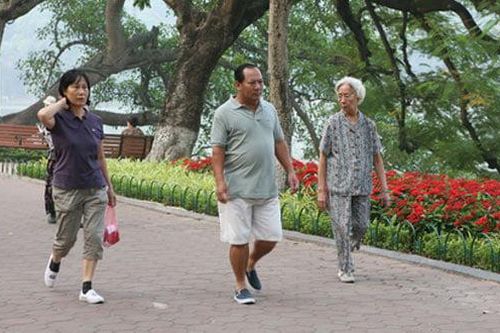 Giúp người cao tuổi phòng bệnh hô hấp mùa nóng