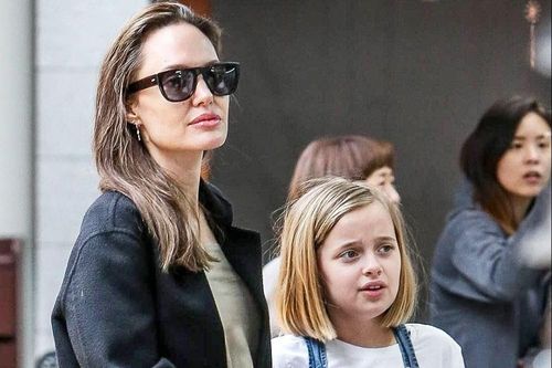 Angelina Jolie chia sẻ nỗi buồn cùng con gái