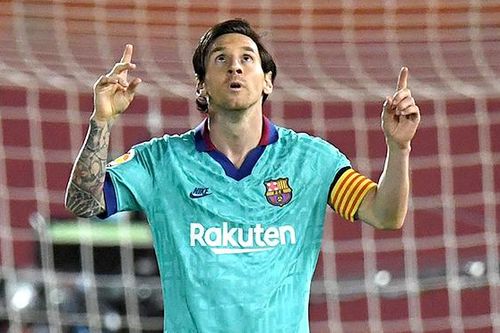Barca tái xuất '4 sao': Đơn giản là Messi vĩ đại