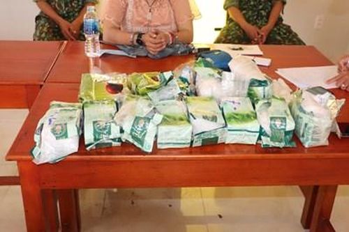 An Giang: Bắt 3 nghi phạm vận chuyển số lượng ma túy lớn từ Campuchia về Việt Nam