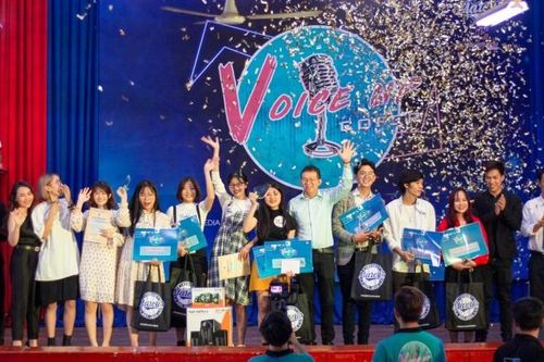 Chung kết cuộc thi hát tiếng Anh 'Voice Up'