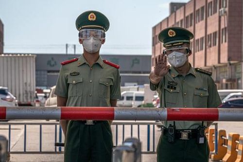 'Thiết quân luật' thành phố nằm cách Bắc Kinh 150km vì COVID-19