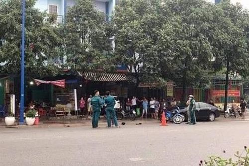 Hai người đàn ông bị truy sát, 1 người tử vong
