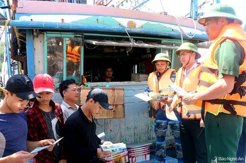 Nghệ An: Hơn 70% tàu đánh xa bờ dài trên 15m lắp đặt thiết bị giám sát hành trình
