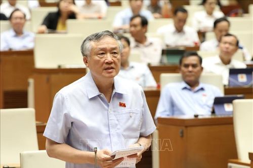 Tiếp thu ý kiến để hoàn thiện các nghị quyết trình Quốc hội xem xét, quyết định
