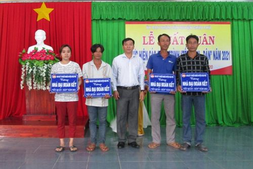 Châu Phú xuất quân thực hiện các công trình 'Tết Quân – Dân' năm 2021