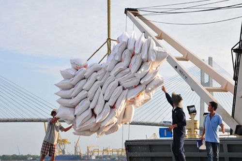 Việt Nam trúng thầu xuất khẩu 30 nghìn tấn gạo trắng sang Philippines