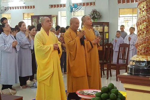 Ủng hộ cúng dường trường hạ