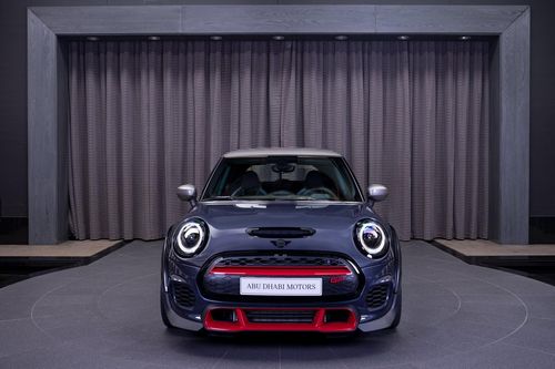MINI John Cooper Works GP 2020 xuất hiện ở Abu Dhabi
