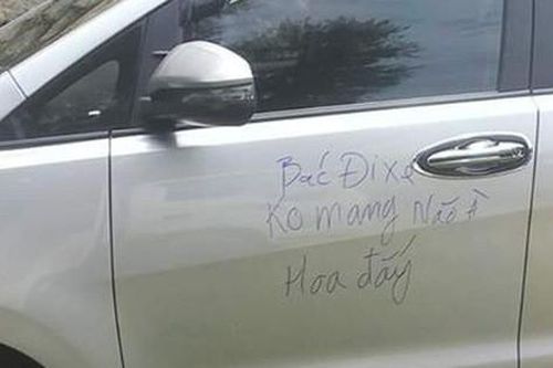 Pha đỗ xe vô ý khiến ai nhìn vào cũng thấy ngán ngẩm