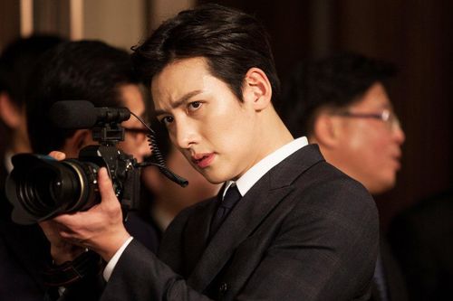 Ji Chang Wook - cậu bé mồ côi, đi lên từ những vai phụ mờ nhạt