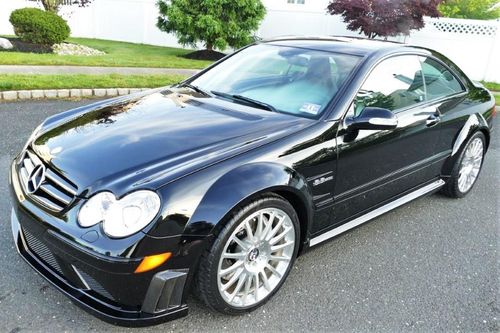 Mercedes-Benz CLK 63 AMG đời 2008 chạy 2.500 km rao bán giá 95.000 USD