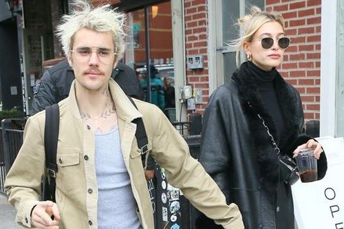 Những lần Justin Bieber mặc luộm thuộm, làm nền cho vợ