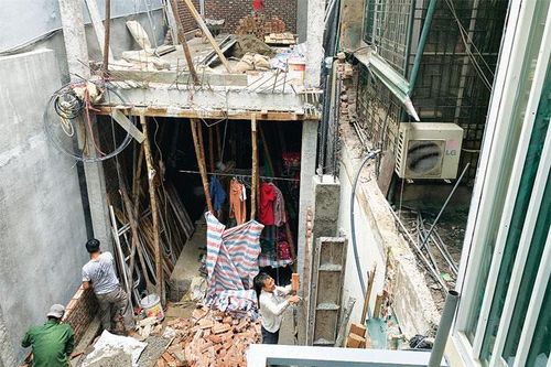 Tiếp bài cấp sổ đỏ trên đất lưu không tại quận Hai Bà Trưng: Tạm đình chỉ thi công công trình