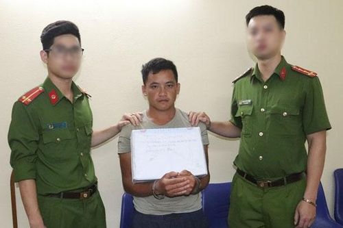 Bắt đối tượng vận chuyển 17 bánh heroin
