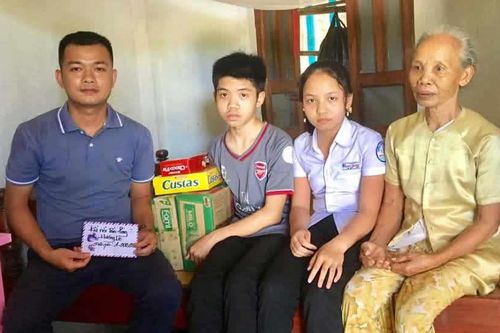 Thầy giáo trẻ với tấm lòng thiện nguyện