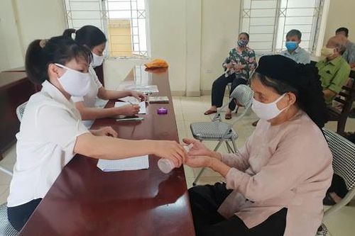 Hướng dẫn người dân nhận gói hỗ trợ do ảnh hưởng dịch Covid-19
