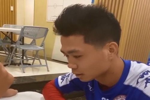 Hậu đính hôn, Công Phượng khoe tóc mới ra dáng 'chồng nhà người ta'