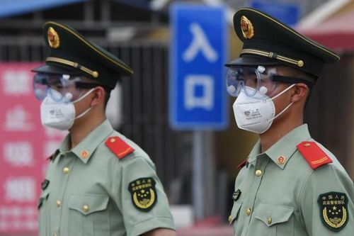 Trung Quốc áp dụng 'biện pháp thời chiến' để đối phó ổ dịch Covid-19 ở Bắc Kinh