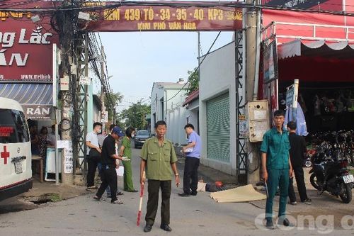 Người đàn ông tử vong bất thường bên đường