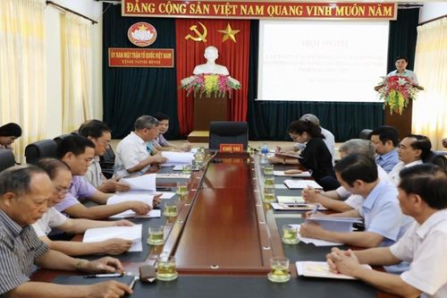 Tích cực tham gia đóng góp ý kiến vào Dự thảo báo cáo chính trị Đại hội Đảng bộ tỉnh Ninh Bình