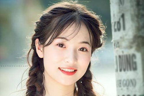 Vẻ đẹp 'thanh xuân vườn trường' trong trẻo của cô bạn Thái Nguyên