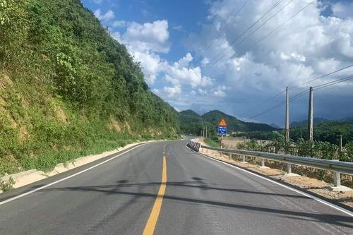 Thông xe quốc lộ nối khu kinh tế Nghi Sơn sang Lào