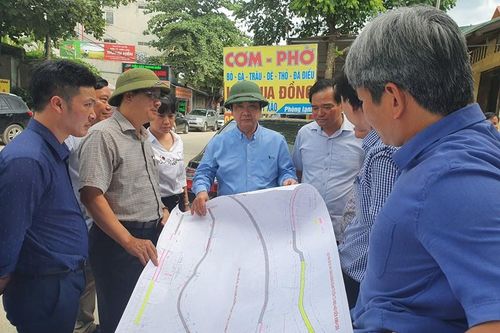 Yêu cầu hoàn thành dự án mở rộng đường lên Ba Vì trước 2/9
